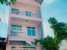 Gia đình cần bán nhà 3 tầng ngõ 85, Nguyễn Thái Học, Gia Cẩm, Việt Trì